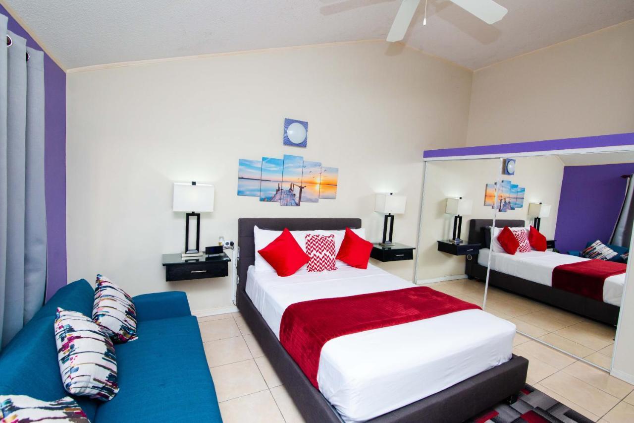 The Oasis I, Portmore Country Club Luaran gambar